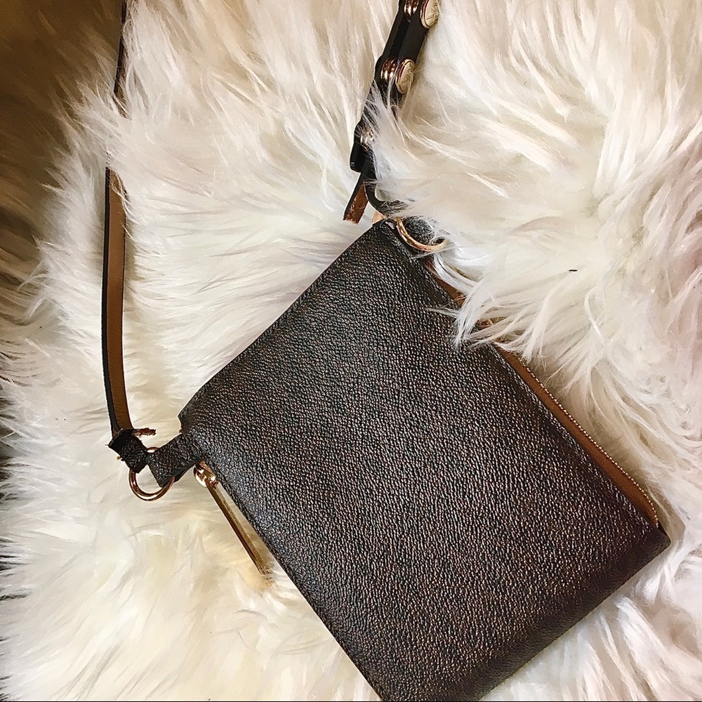 Michael kors hand bag